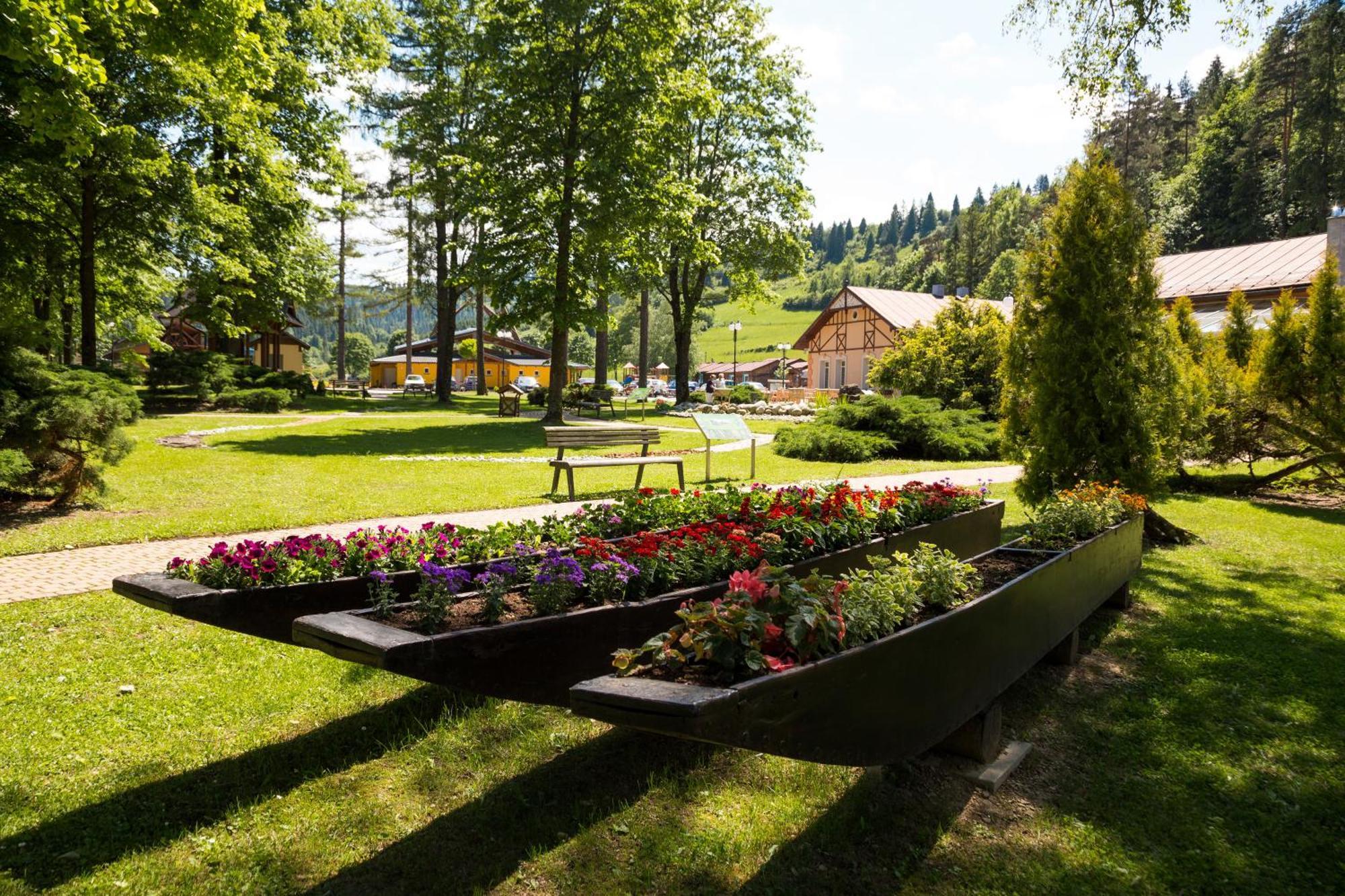 Kupelne Domceky - Kupele Cerveny Klastor Smerdzonka ภายนอก รูปภาพ